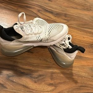 White Air max 270